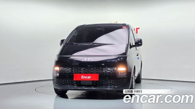 Hyundai Staria 2024 — photo 3