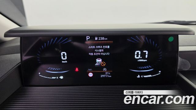 Hyundai Staria 2024 — photo 8