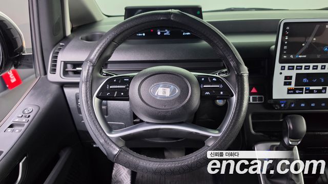 Hyundai Staria 2024 — photo 13