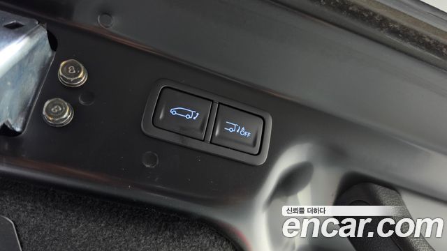 Hyundai Staria 2024 — photo 16