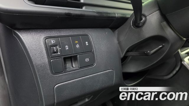 Hyundai Staria 2024 — photo 17