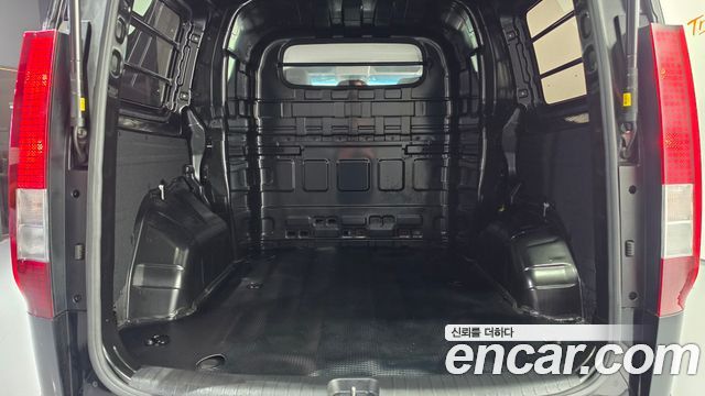Hyundai Staria 2024 — photo 20