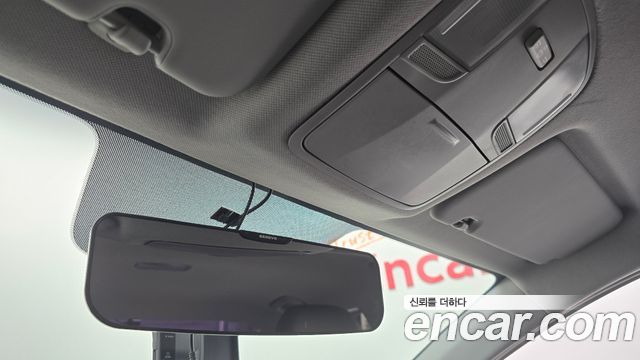 Hyundai AVANTE 2017 — photo 24