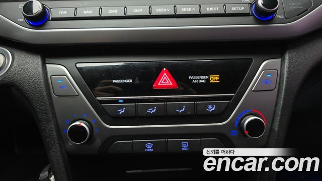 Hyundai AVANTE 2017 — photo 30
