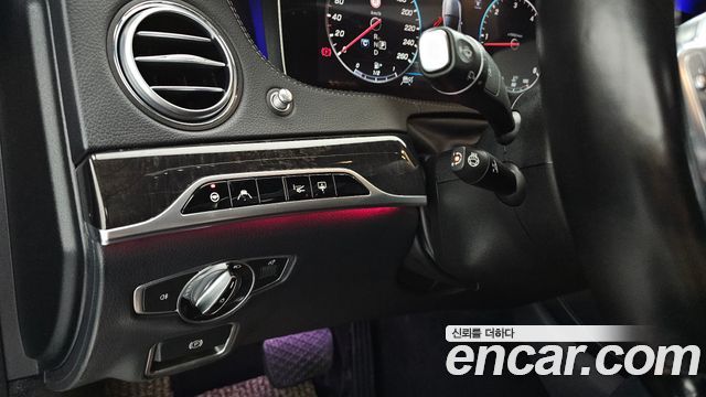Mercedes-Benz S-Class 2018 — photo 16