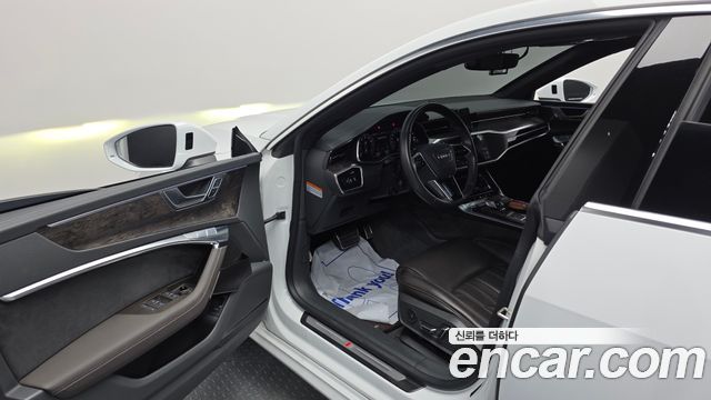 Audi A7 2020 — photo 13