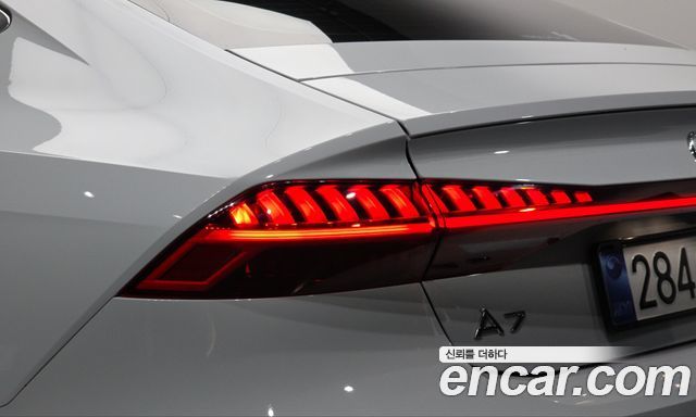Audi A7 2020 — photo 9