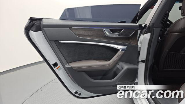 Audi A7 2020 — photo 15