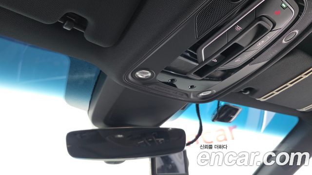 Audi A7 2020 — photo 26