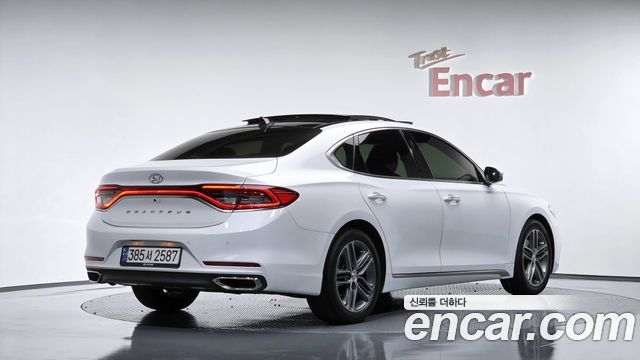 Hyundai Grandeur 2017 — photo 2