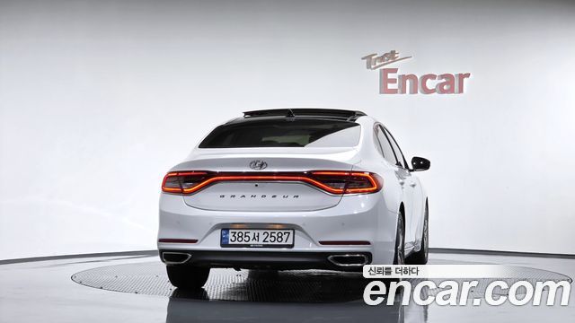 Hyundai Grandeur 2017 — photo 4