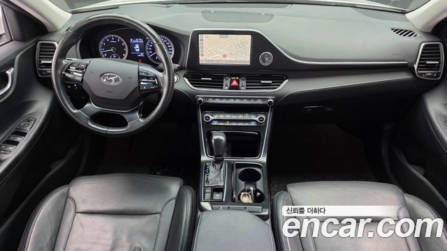 Hyundai Grandeur 2017 — photo 10