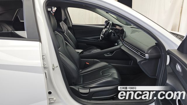 Hyundai AVANTE 2022 — photo 11