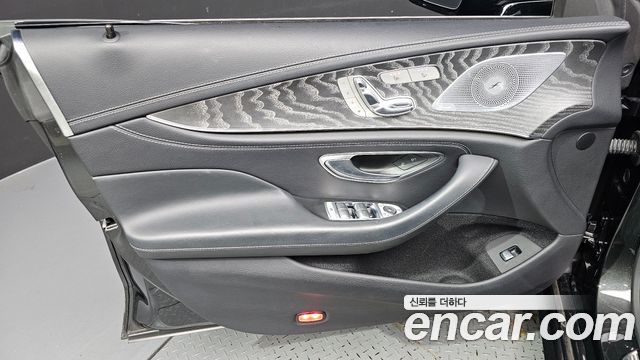 Mercedes-Benz CLS-Class 2022 — photo 14