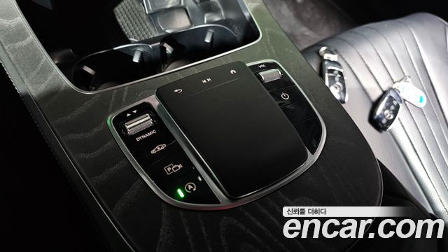 Mercedes-Benz CLS-Class 2022 — photo 32