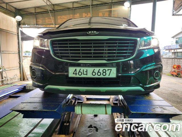 Kia Canival 2018 — photo 1