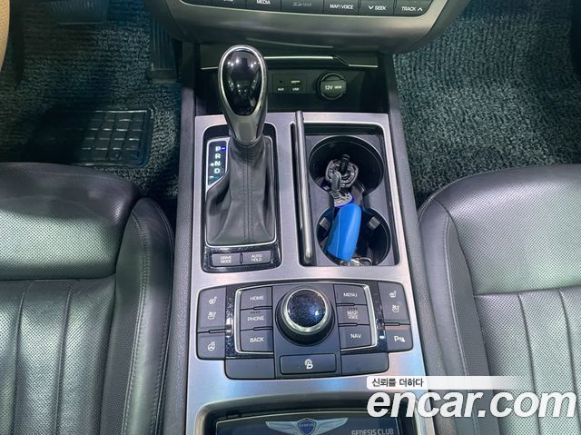 Hyundai Genesis 2014 — photo 9