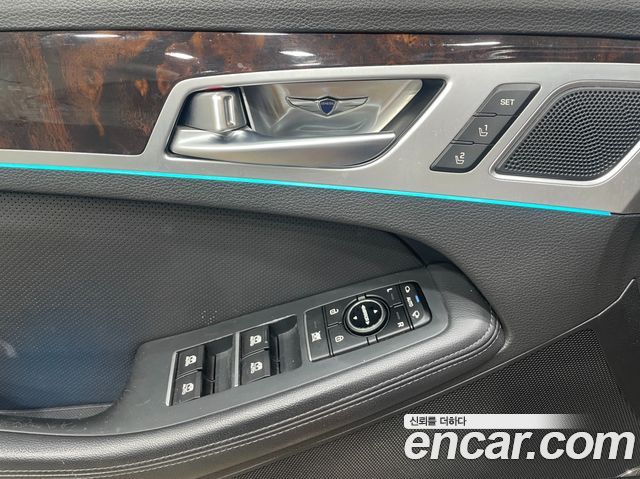 Hyundai Genesis 2014 — photo 11