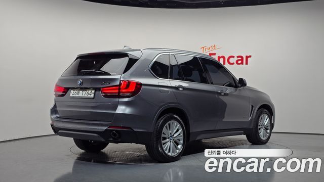 BMW X5 2017 — photo 2