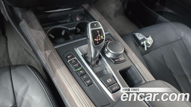 BMW X5 2017 — photo 12