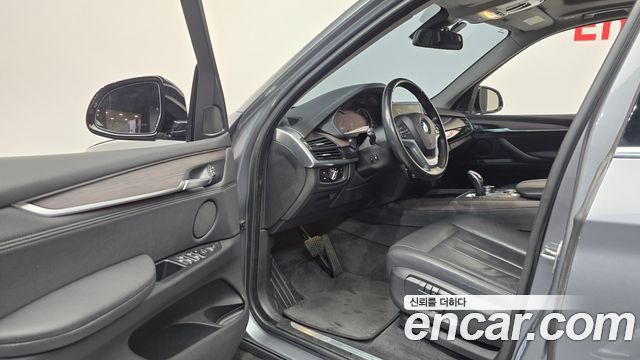 BMW X5 2017 — photo 13