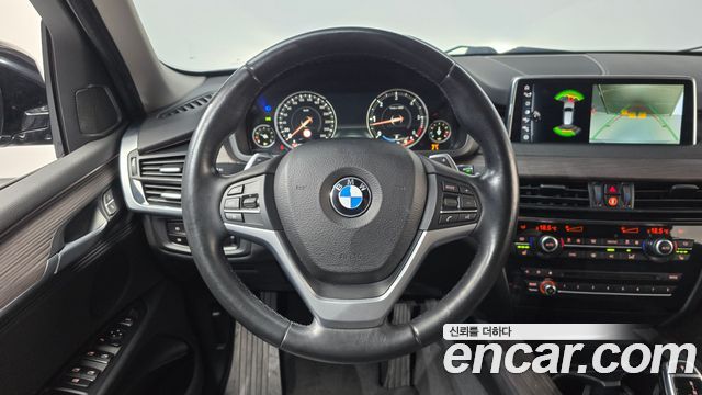 BMW X5 2017 — photo 18