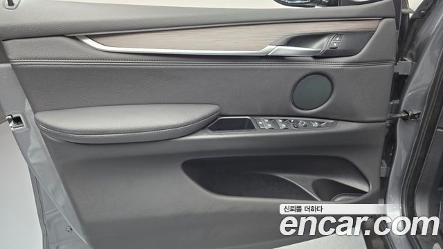 BMW X5 2017 — photo 14