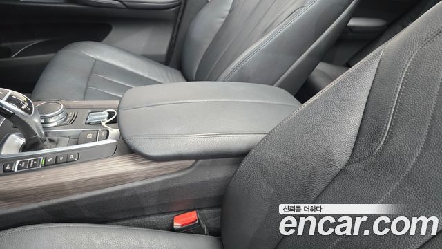 BMW X5 2017 — photo 27