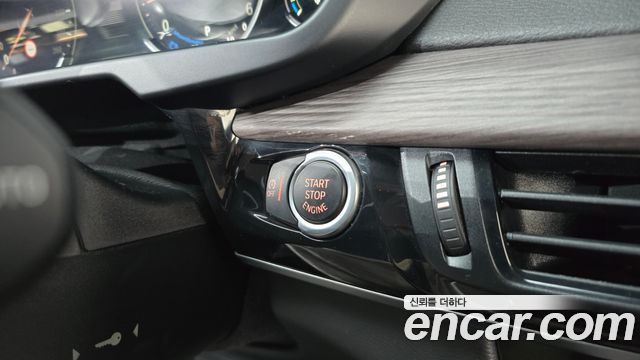 BMW X5 2017 — photo 28