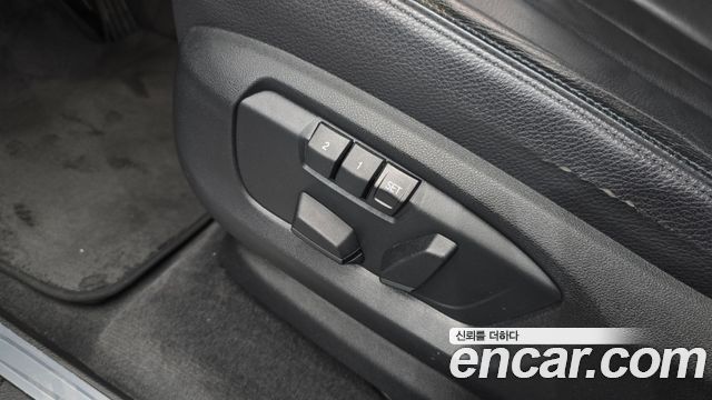 BMW X5 2017 — photo 29