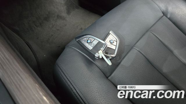 BMW X5 2017 — photo 31