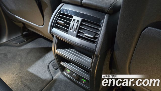 BMW X5 2017 — photo 32