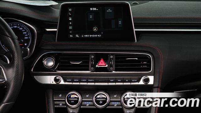Genesis G70 2019 — photo 19