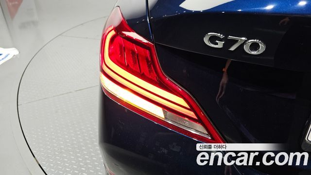 Genesis G70 2019 — photo 9