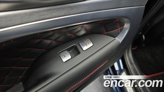 Genesis G70 2019 — photo 29