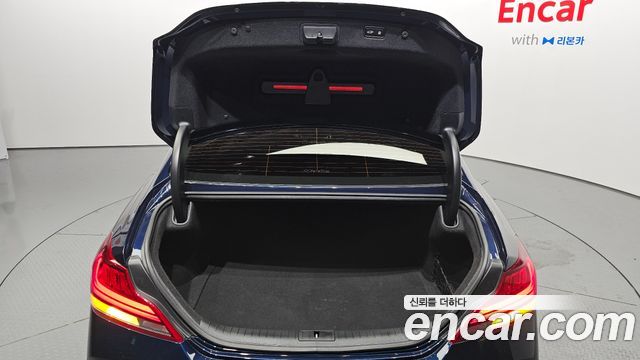 Genesis G70 2019 — photo 30