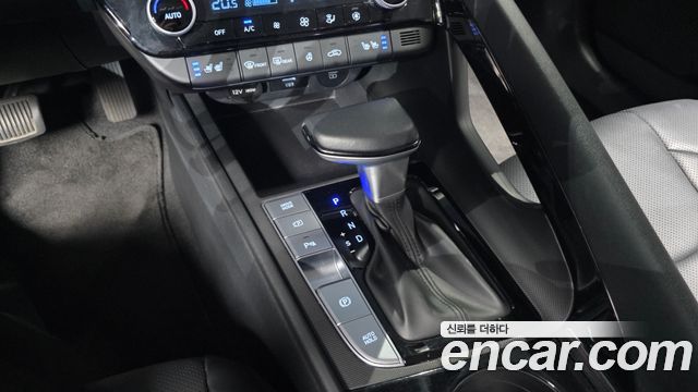 Hyundai AVANTE 2024 — photo 12