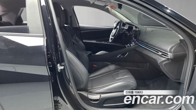 Hyundai AVANTE 2024 — photo 17