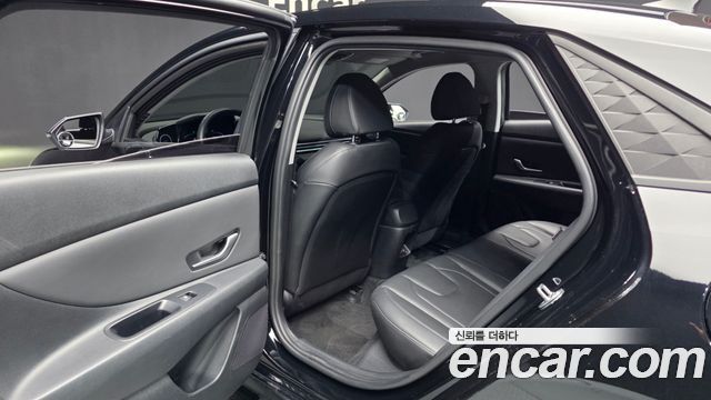 Hyundai AVANTE 2024 — photo 16