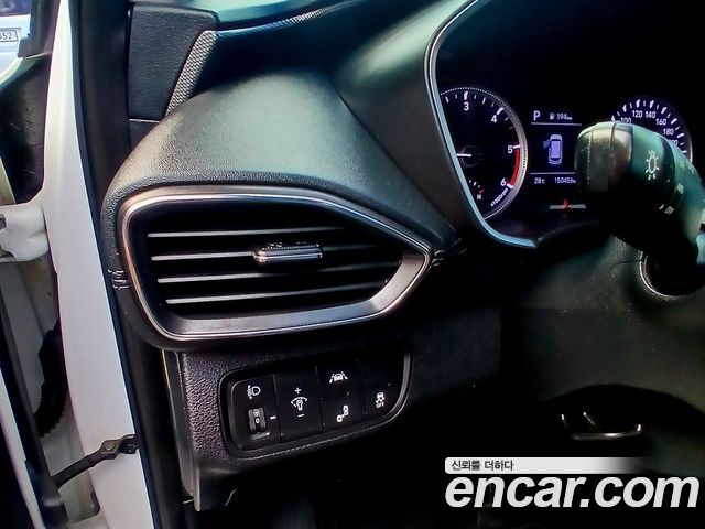 Hyundai Santafe 2019 — photo 11
