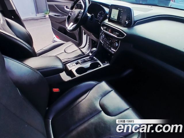 Hyundai Santafe 2019 — photo 12