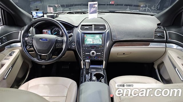 Ford Explorer 2018 — photo 10