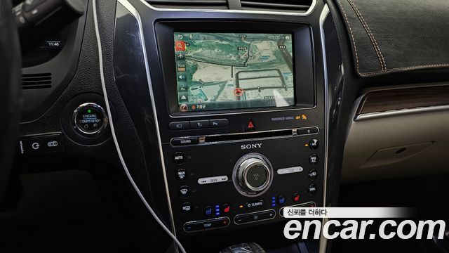 Ford Explorer 2018 — photo 26