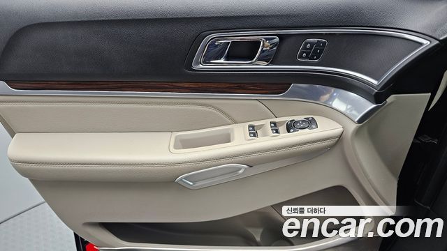 Ford Explorer 2018 — photo 14