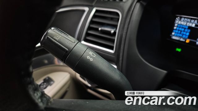 Ford Explorer 2018 — photo 30