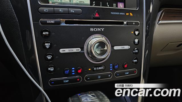 Ford Explorer 2018 — photo 32
