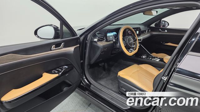 Kia K5 2023 — photo 13