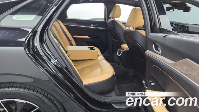 Kia K5 2023 — photo 17