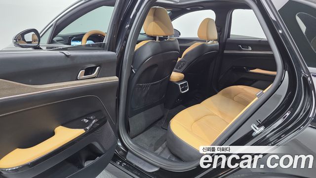 Kia K5 2023 — photo 18