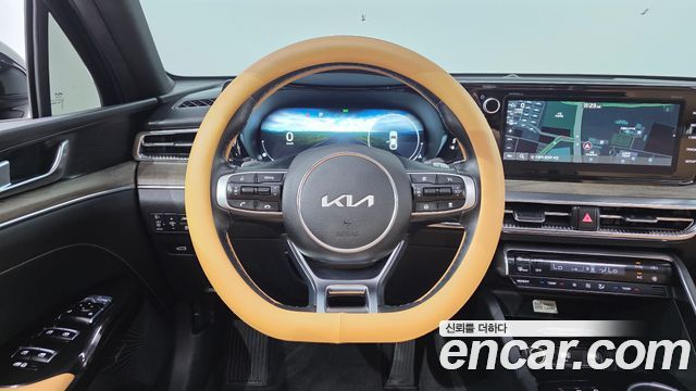 Kia K5 2023 — photo 21
